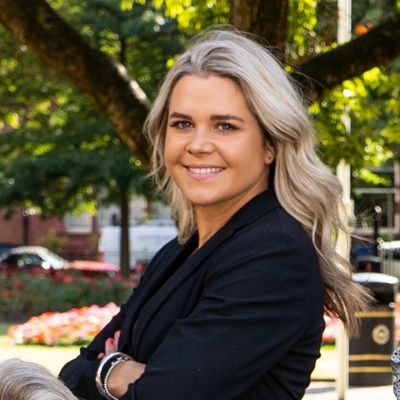 Hollie Burnett from Lake Legal Llp